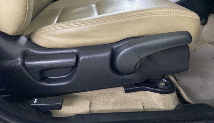 2016 Honda City 1.5L I-VTEC VX, Petrol, Manual, 42,271 km, Driver Side Adjustment Panel