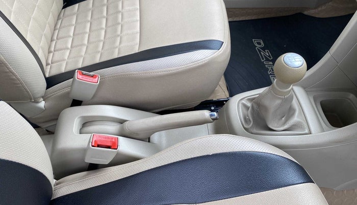 2015 Maruti Swift Dzire VXI, Petrol, Manual, 30,922 km, Gear Lever