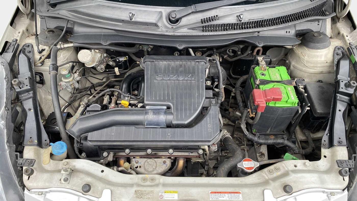 2015 Maruti Swift Dzire VXI, Petrol, Manual, 30,922 km, Open Bonet