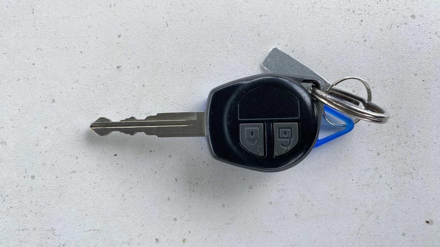 2015 Maruti Swift Dzire VXI, Petrol, Manual, 30,922 km, Key Close Up