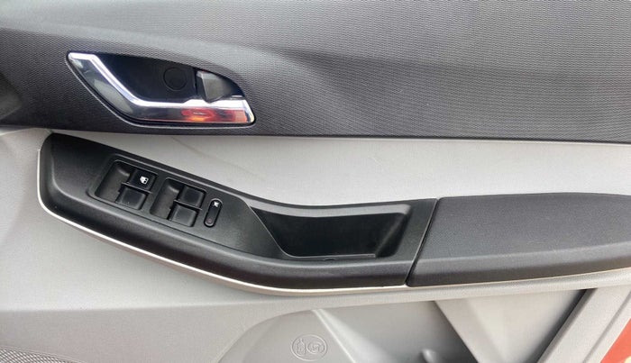2020 Tata Tiago XZA PLUS DUAL TONE PETROL, Petrol, Automatic, 27,079 km, Driver Side Door Panels Control