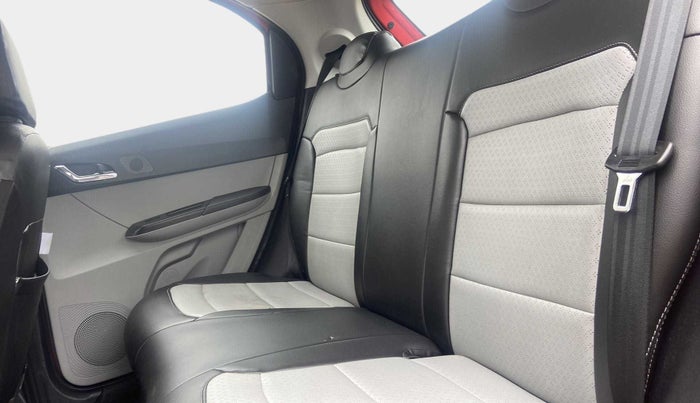 2020 Tata Tiago XZA PLUS DUAL TONE PETROL, Petrol, Automatic, 27,079 km, Right Side Rear Door Cabin
