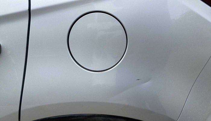 2016 Hyundai Creta SX PLUS 1.6 PETROL, Petrol, Manual, 60,647 km, Left quarter panel - Slightly dented