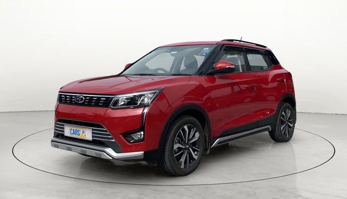2022 Mahindra XUV300 W8 (O) 1.2 PETROL AMT, Petrol, Automatic, 21,506 km, Left Front Diagonal