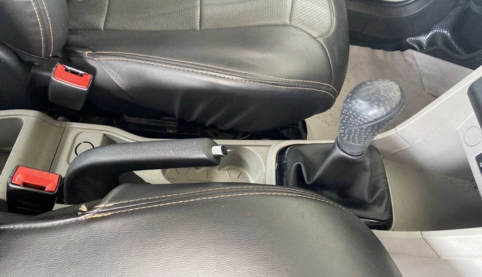 2018 Tata Tiago XZ PETROL, Petrol, Manual, 43,584 km, Gear Lever
