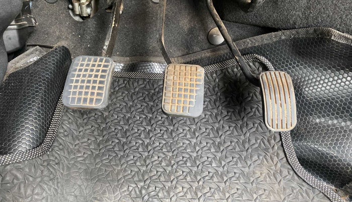 2018 Tata Tiago XZ PETROL, Petrol, Manual, 43,584 km, Pedals