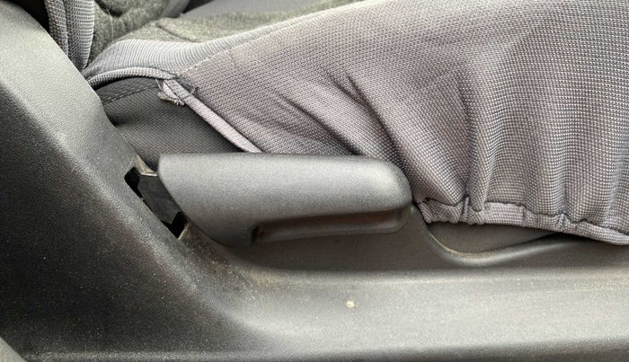 2016 Maruti Vitara Brezza VDI, Diesel, Manual, 43,223 km, Driver Side Adjustment Panel