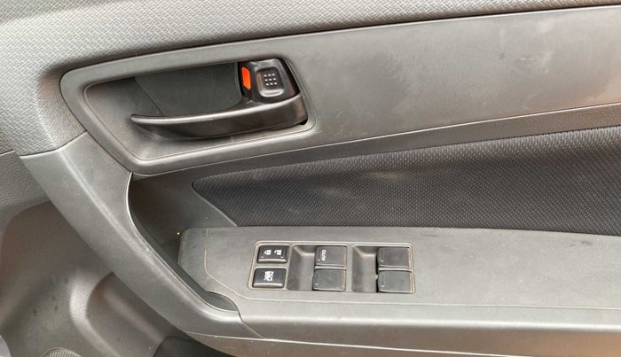 2016 Maruti Vitara Brezza VDI, Diesel, Manual, 43,223 km, Driver Side Door Panels Control