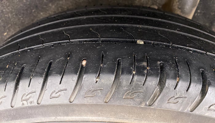 2020 Maruti Vitara Brezza ZXI +, Petrol, Manual, 27,248 km, Left Rear Tyre Tread