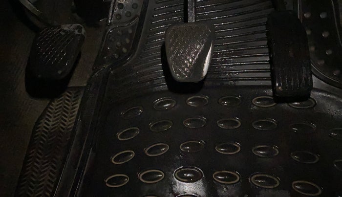 2012 Honda City 1.5L I-VTEC V MT SUNROOF, Petrol, Manual, 1,11,752 km, Pedals