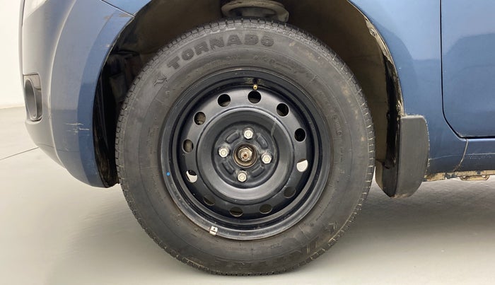 2010 Maruti Ritz VXI, Petrol, Manual, 79,984 km, Left Front Wheel