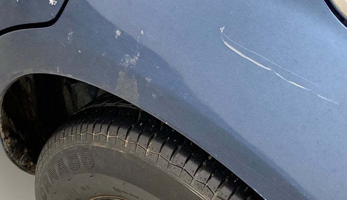 2010 Maruti Ritz VXI, Petrol, Manual, 79,984 km, Left quarter panel - Minor scratches