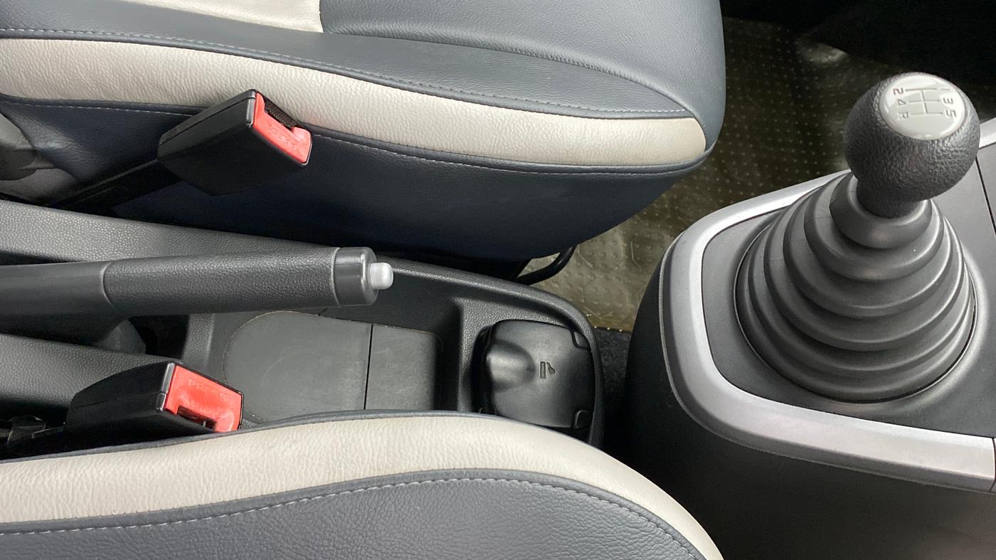 2010 Maruti Ritz VXI, Petrol, Manual, 79,984 km, Gear Lever