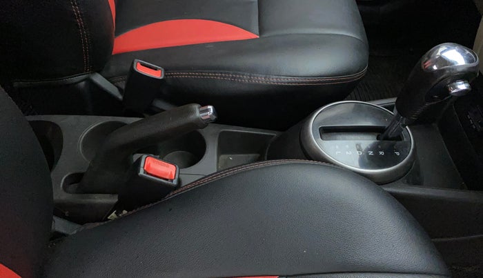 2012 Hyundai i20 SPORTZ 1.4 AT, Petrol, Automatic, 89,968 km, Gear Lever