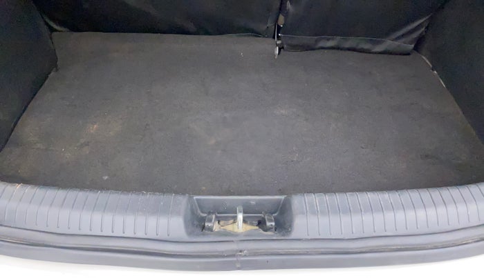 2012 Hyundai i20 SPORTZ 1.4 AT, Petrol, Automatic, 89,968 km, Boot Inside