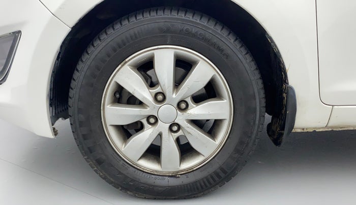 2012 Hyundai i20 SPORTZ 1.4 AT, Petrol, Automatic, 89,968 km, Left Front Wheel