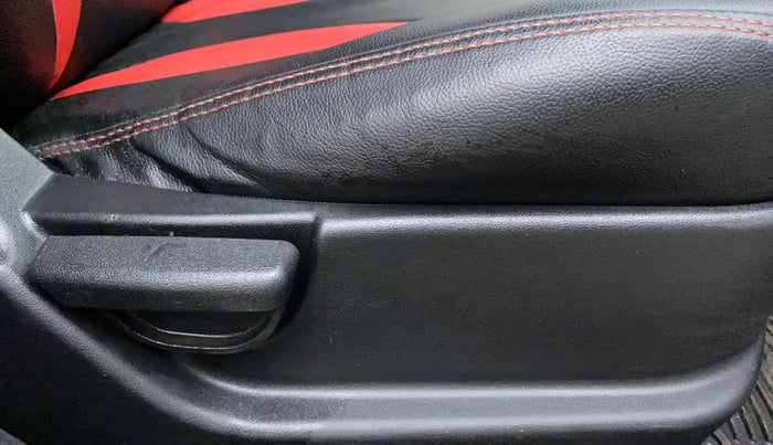 2012 Hyundai i20 SPORTZ 1.4 AT, Petrol, Automatic, 89,968 km, Driver Side Adjustment Panel