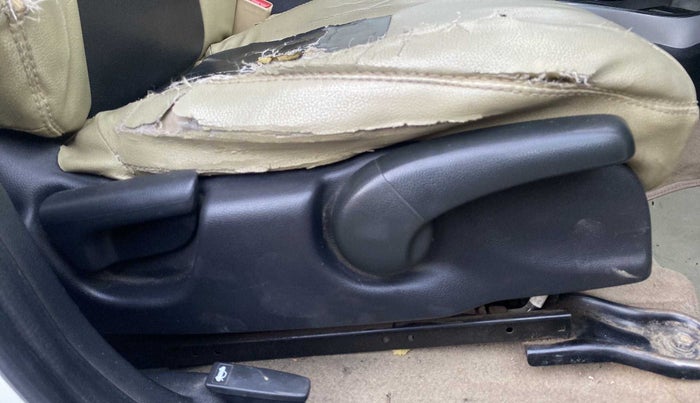 2014 Honda City 1.5L I-DTEC V, Diesel, Manual, 1,09,296 km, Driver Side Adjustment Panel