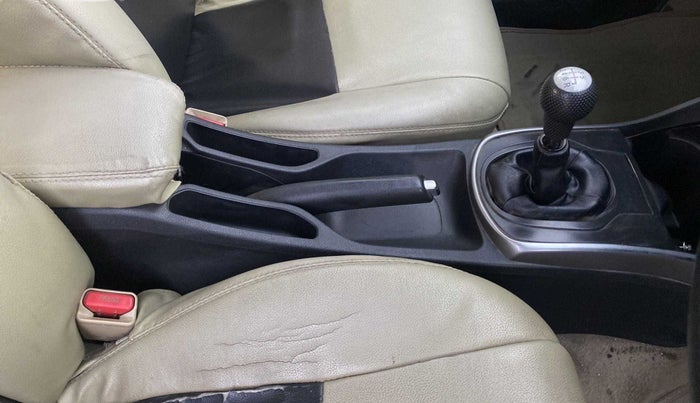 2014 Honda City 1.5L I-DTEC V, Diesel, Manual, 1,09,296 km, Gear Lever