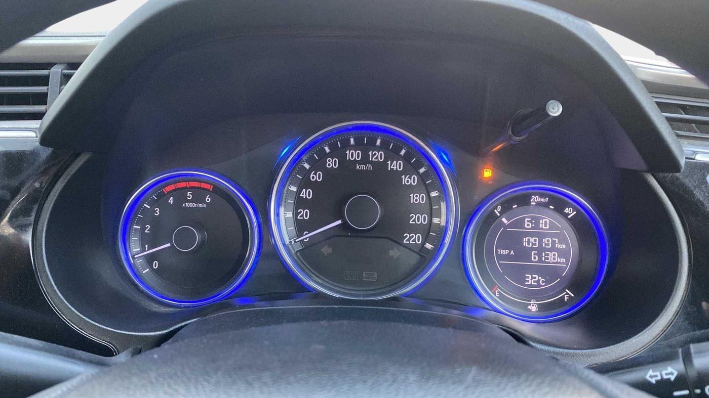 2014 Honda City 1.5L I-DTEC V, Diesel, Manual, 1,09,296 km, Odometer Image