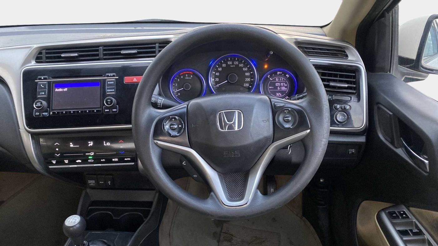 2014 Honda City 1.5L I-DTEC V, Diesel, Manual, 1,09,296 km, Steering Wheel Close Up