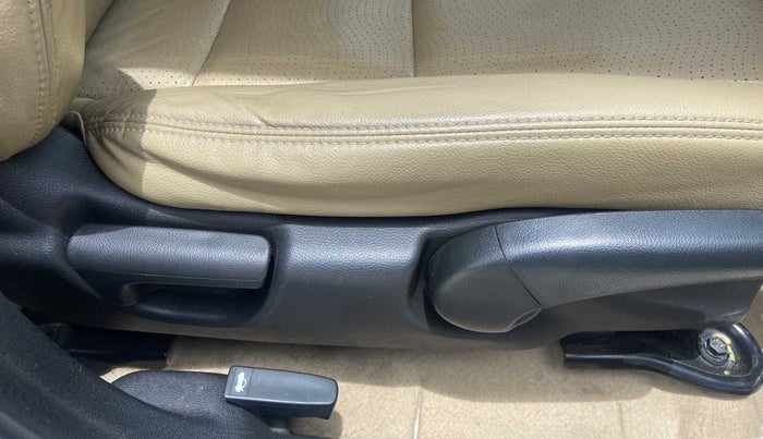 2020 Honda City 1.5L I-VTEC ZX CVT, Petrol, Automatic, 57,963 km, Driver Side Adjustment Panel