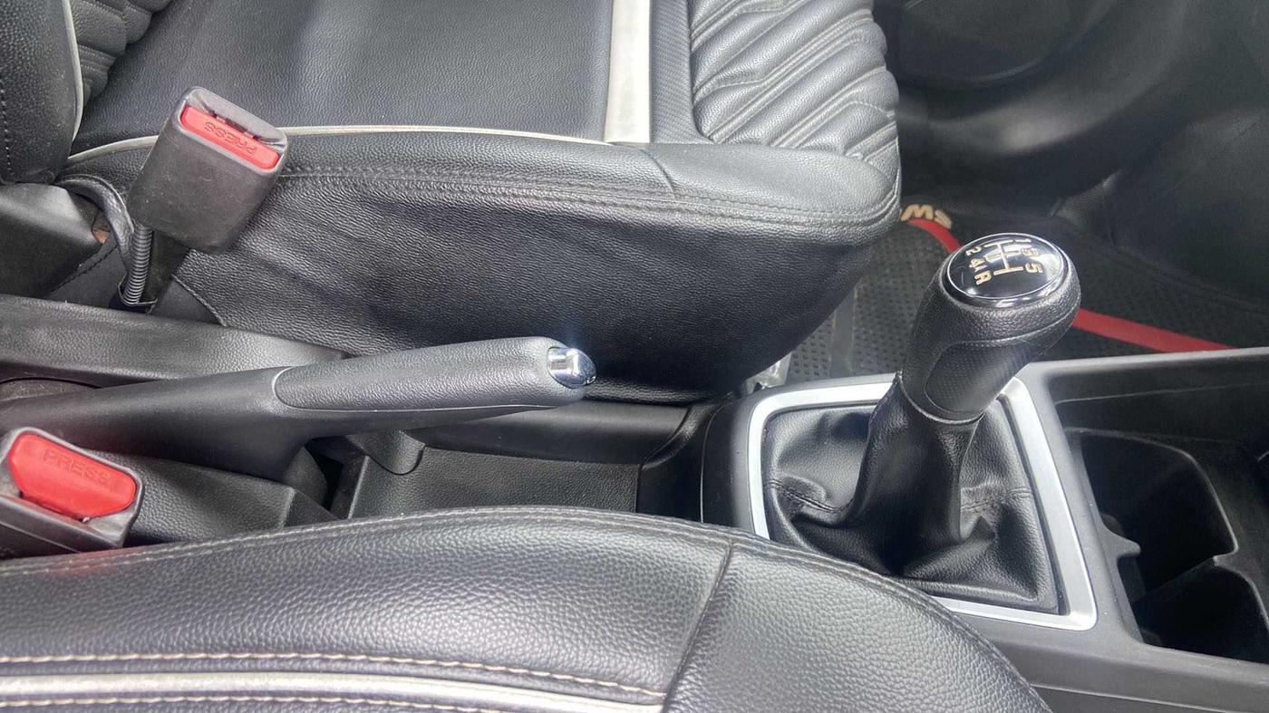 2021 Maruti Swift ZXI PLUS, Petrol, Manual, 48,148 km, Gear Lever