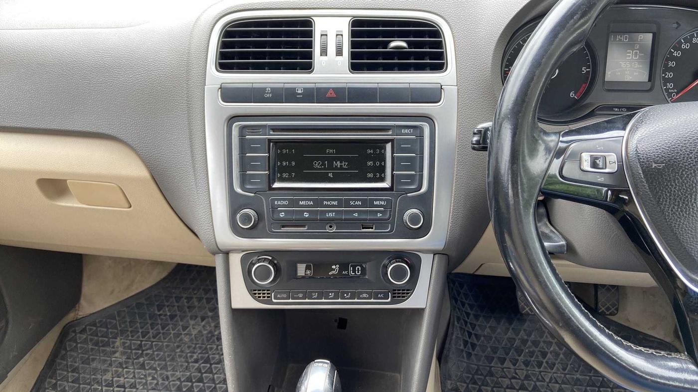 2015 Volkswagen Vento HIGHLINE 1.5 AT, Diesel, Automatic, 76,338 km, Air Conditioner