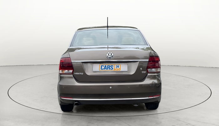 2015 Volkswagen Vento HIGHLINE 1.5 AT, Diesel, Automatic, 76,338 km, Back/Rear