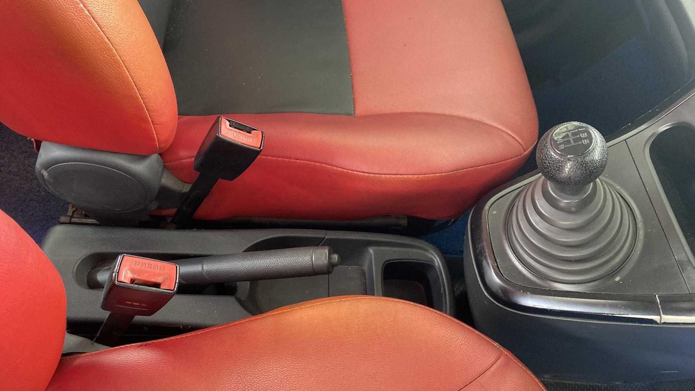 2011 Maruti Ritz LXI, Petrol, Manual, 1,06,880 km, Gear Lever