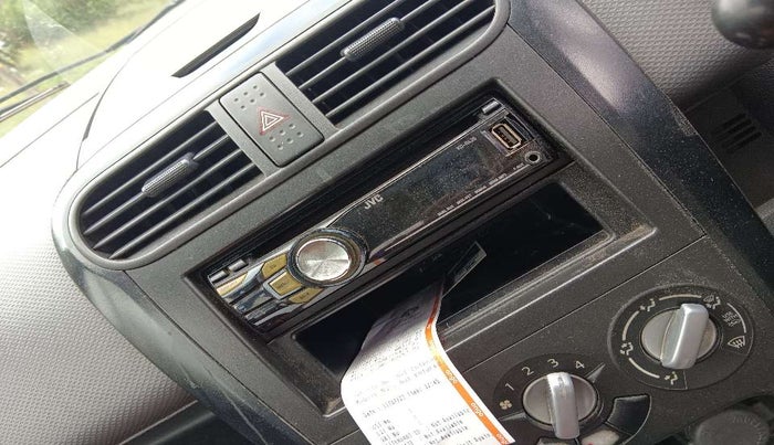 2011 Maruti Ritz LXI, Petrol, Manual, 1,06,880 km, Infotainment system - Music system not functional