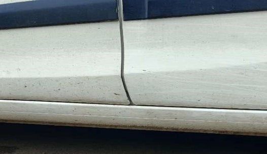 2011 Maruti Ritz LXI, Petrol, Manual, 1,06,880 km, Left running board - Minor scratches