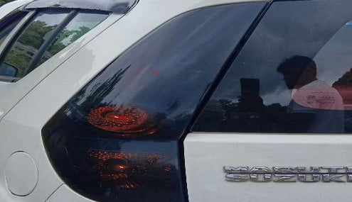 2011 Maruti Ritz LXI, Petrol, Manual, 1,06,880 km, Right tail light - Faded