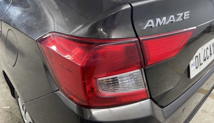 2018 Honda Amaze 1.2L I-VTEC S, Petrol, Manual, 29,777 km, Left tail light - Minor damage