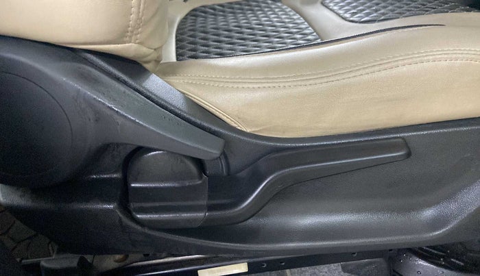 2018 Honda Amaze 1.2L I-VTEC S, Petrol, Manual, 29,777 km, Driver Side Adjustment Panel