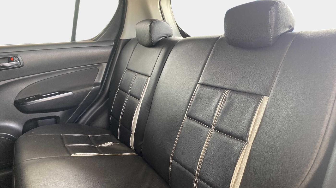 2017 Maruti Swift VXI O, Petrol, Manual, 62,953 km, Right Side Rear Door Cabin