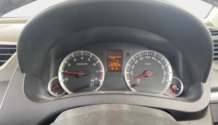 2017 Maruti Swift VXI O, Petrol, Manual, 62,953 km, Odometer Image