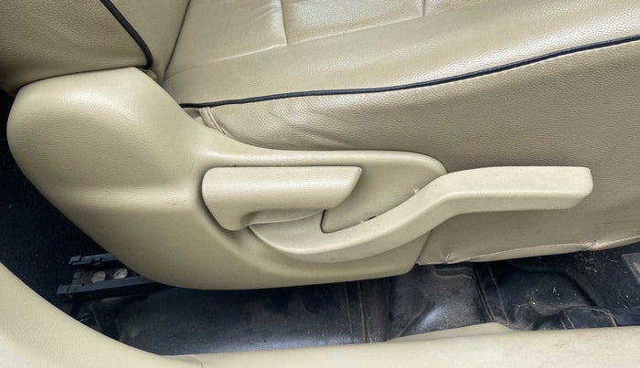 2017 Honda Amaze 1.2L I-VTEC S OPT, Petrol, Manual, 26,223 km, Driver Side Adjustment Panel