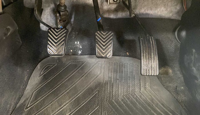 2018 Hyundai Eon ERA +, Petrol, Manual, 14,669 km, Pedals