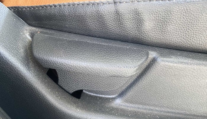 2018 Hyundai Eon ERA +, Petrol, Manual, 14,669 km, Driver Side Adjustment Panel