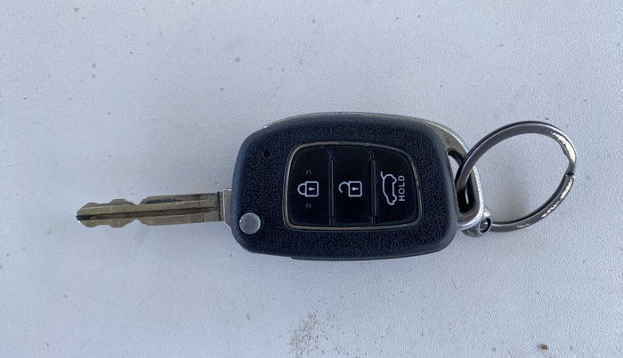 2017 Hyundai Elite i20 ASTA 1.2, Petrol, Manual, 1,13,183 km, Key Close Up
