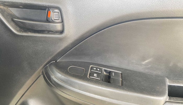 2016 Maruti Baleno SIGMA PETROL 1.2, Petrol, Manual, 91,960 km, Driver Side Door Panels Control