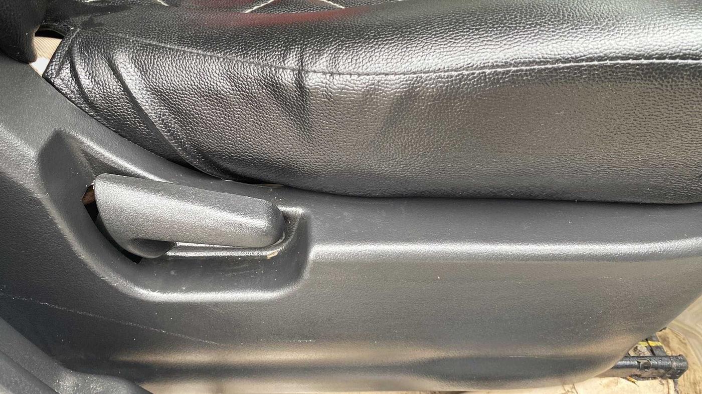 2018 Maruti Wagon R 1.0 VXI (O) AMT, Petrol, Automatic, 29,472 km, Driver Side Adjustment Panel