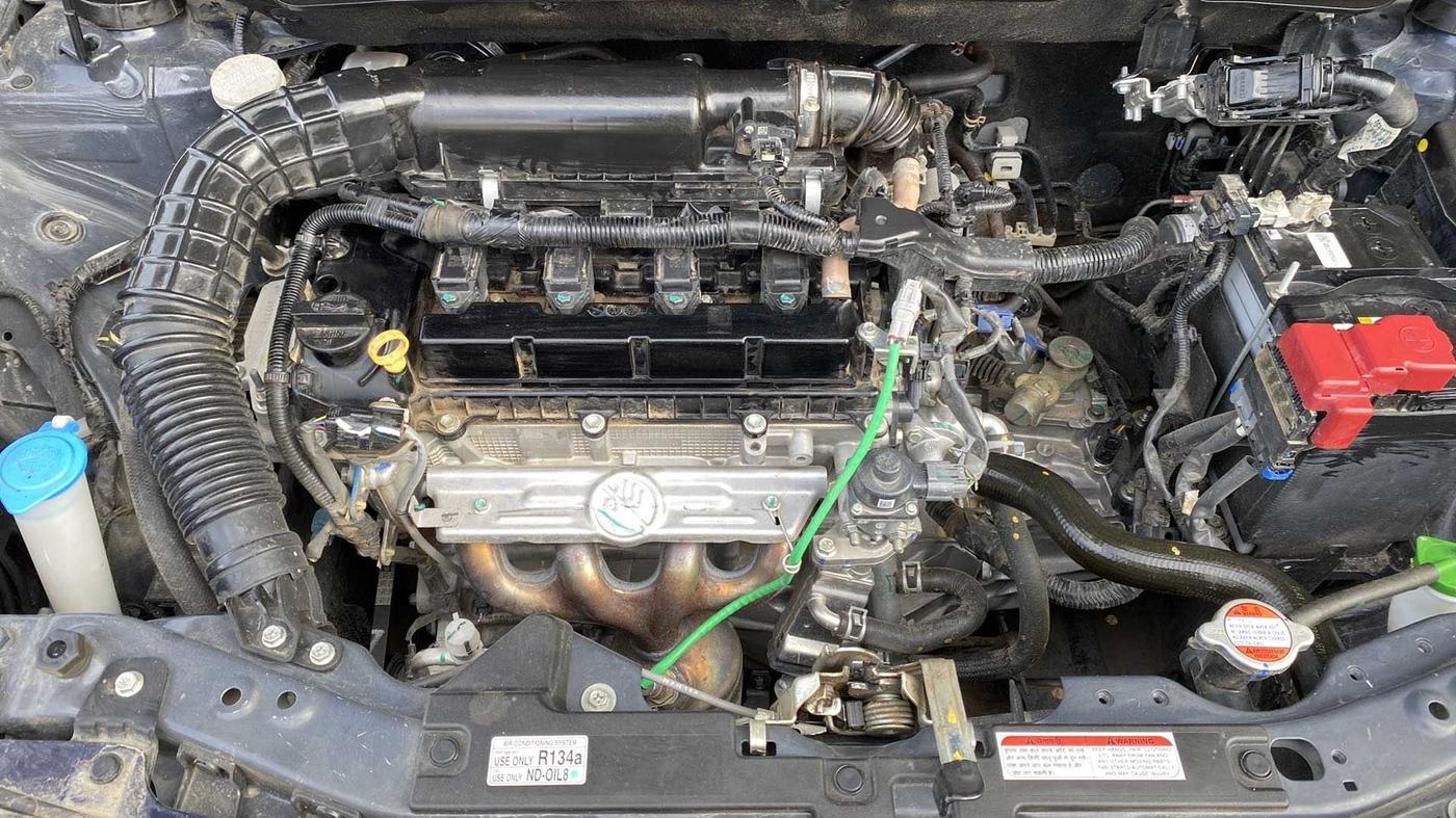 2022 Maruti Swift ZXI, Petrol, Manual, 10,753 km, Open Bonet