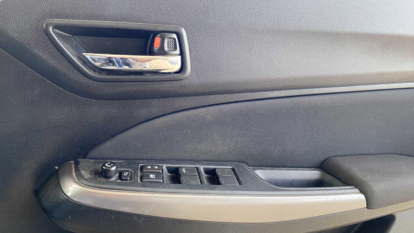 2022 Maruti Swift ZXI, Petrol, Manual, 10,753 km, Driver Side Door Panels Control