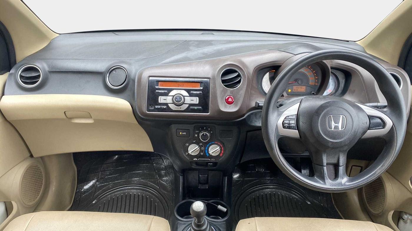2013 Honda Brio S MT, Petrol, Manual, 38,642 km, Dashboard