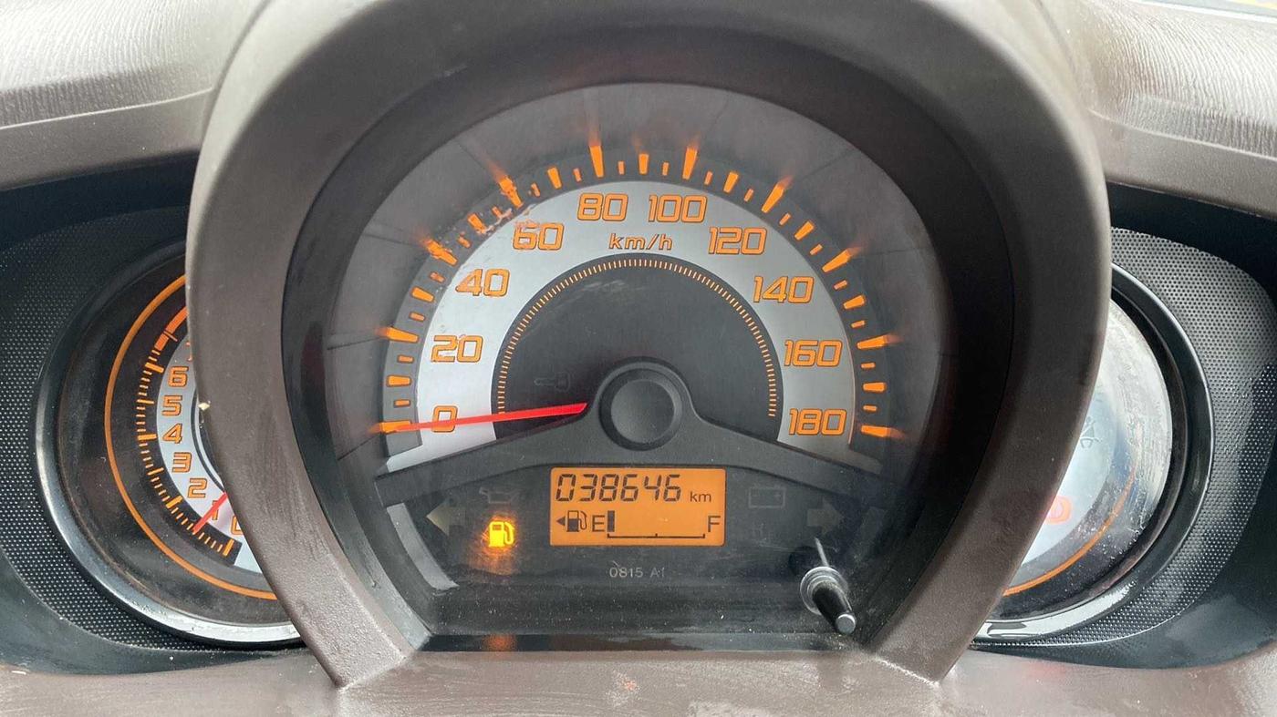 2013 Honda Brio S MT, Petrol, Manual, 38,642 km, Odometer Image