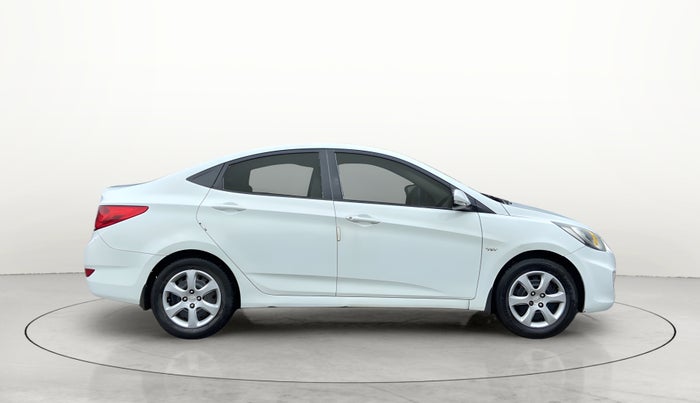 2013 Hyundai Verna FLUIDIC 1.6 VTVT EX, Petrol, Manual, 1,18,059 km, Right Side View