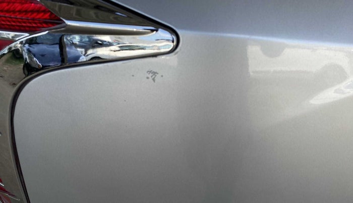 2013 Mahindra XUV500 W8, Diesel, Manual, 71,722 km, Right quarter panel - Slightly dented