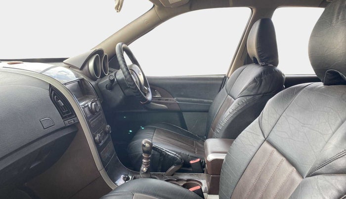 2013 Mahindra XUV500 W8, Diesel, Manual, 71,722 km, Right Side Front Door Cabin